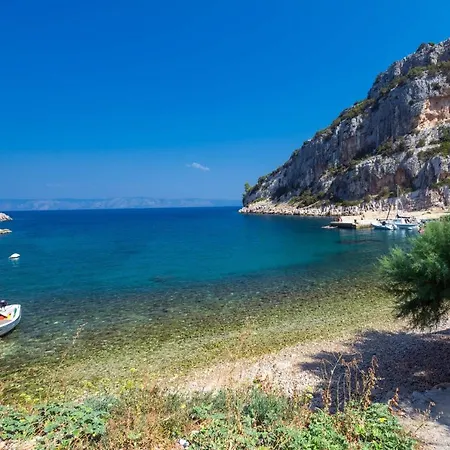 Apartment By The Sea Cove Vela Stiniva, Hvar - 17075 Zastrazisce